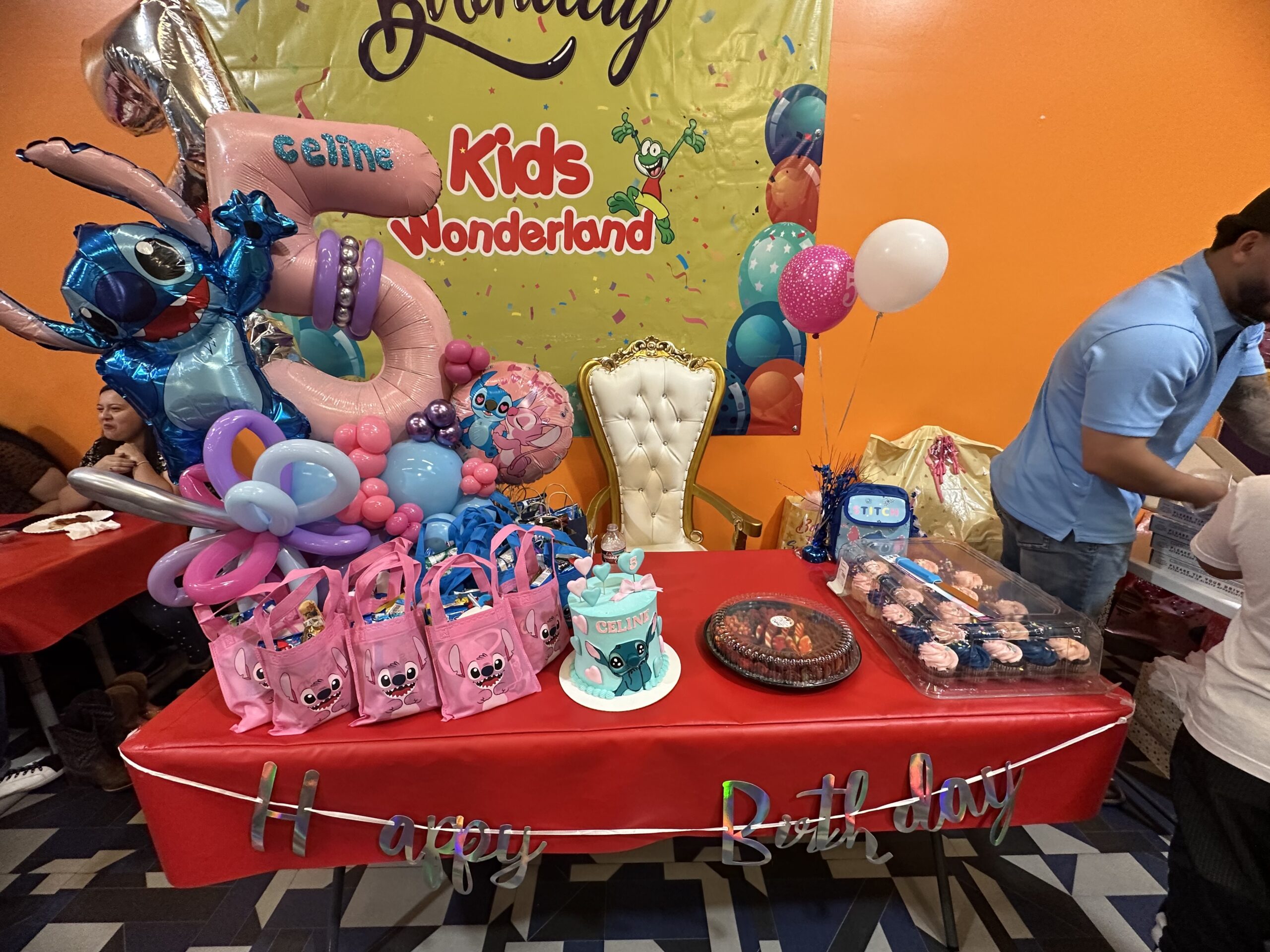 Kids playing outside. PartyIdeas3-Year-OldBirthday-2.jpg
